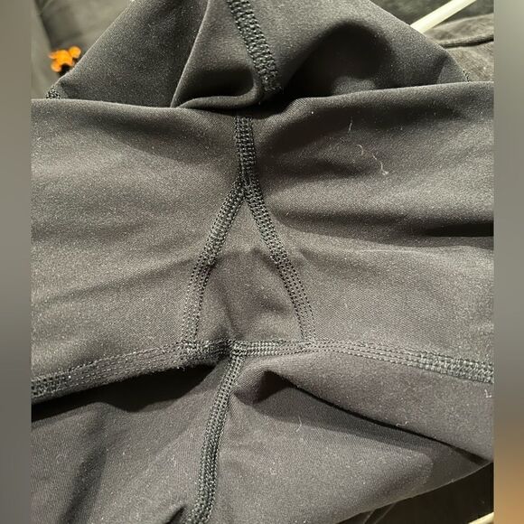 Lululemon inspire crop luxtreme black - Picture 6 of 6
